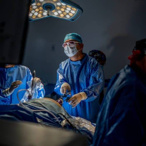 Surgeon performing bariatric surgery at ALO Bariatrics